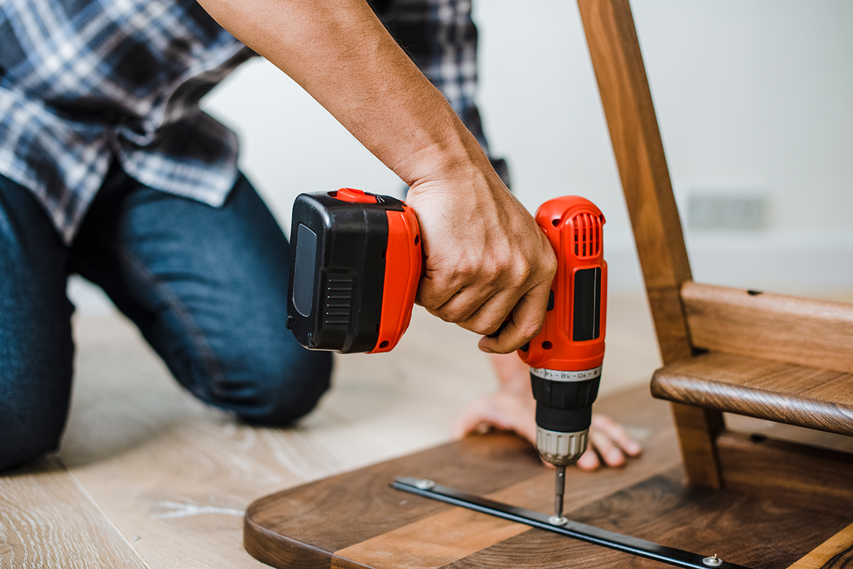 6 Tiêu chí chọn mua máy khoan cầm tay phù hợp với nhu cầu sử dụng